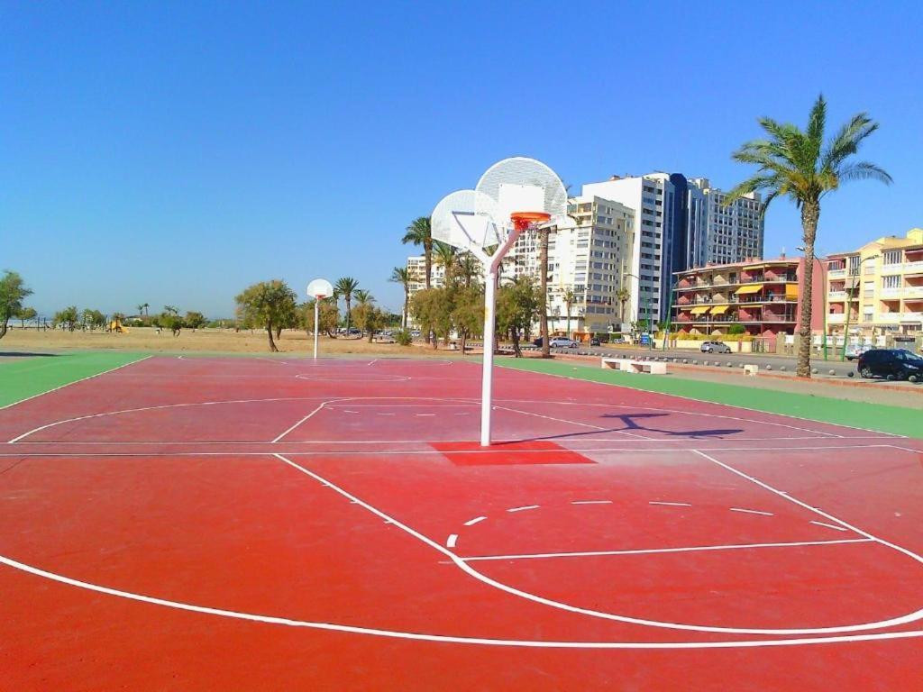 Brisa De Mar Apartment เอมปูเรียบราบา ภายนอก รูปภาพ