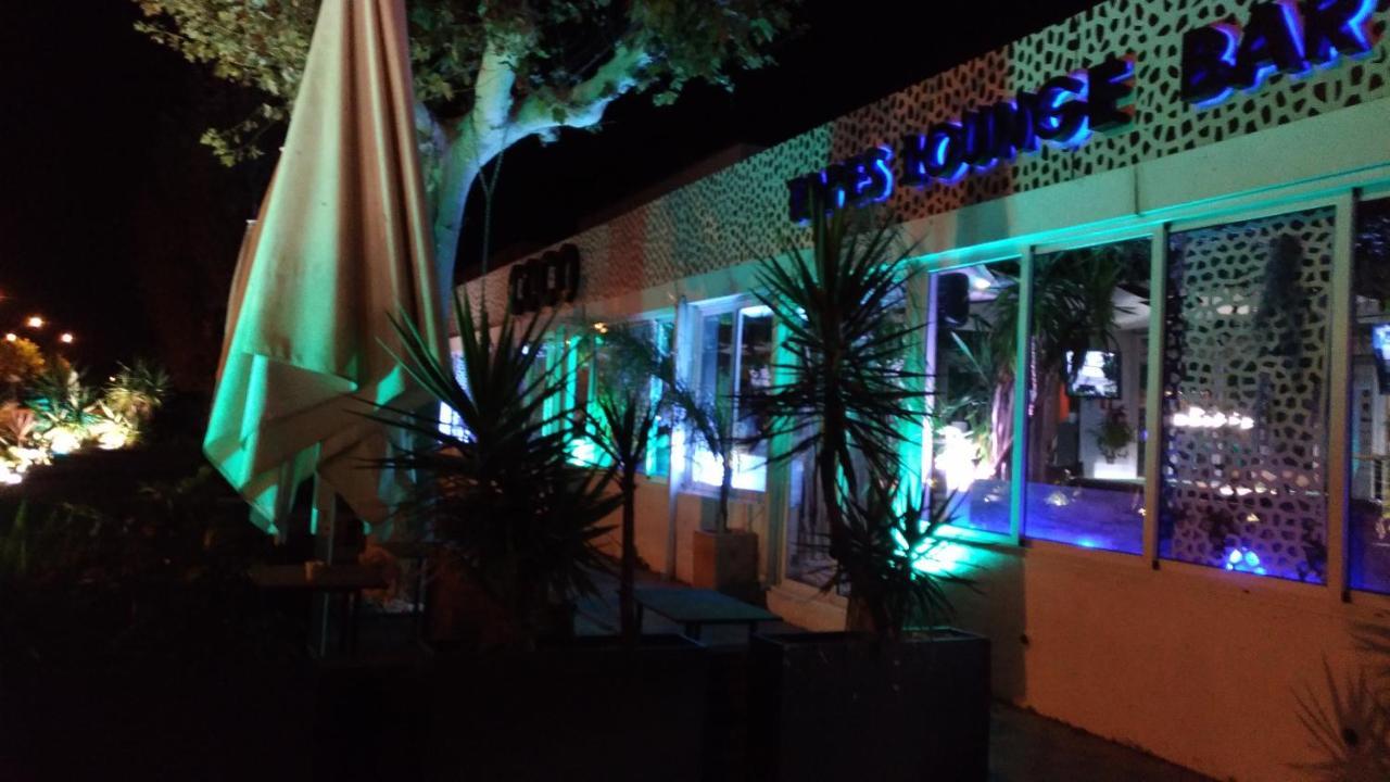Brisa De Mar Apartment เอมปูเรียบราบา ภายนอก รูปภาพ